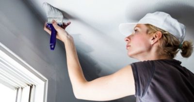 как исправить потолок после покраски водоэмульсионной