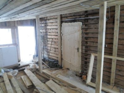 как обшить деревянный дом изнутри